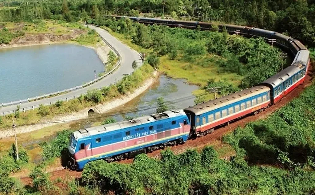 Đường sắt Việt Nam chính thức chuyển sang mô hình tập đoàn