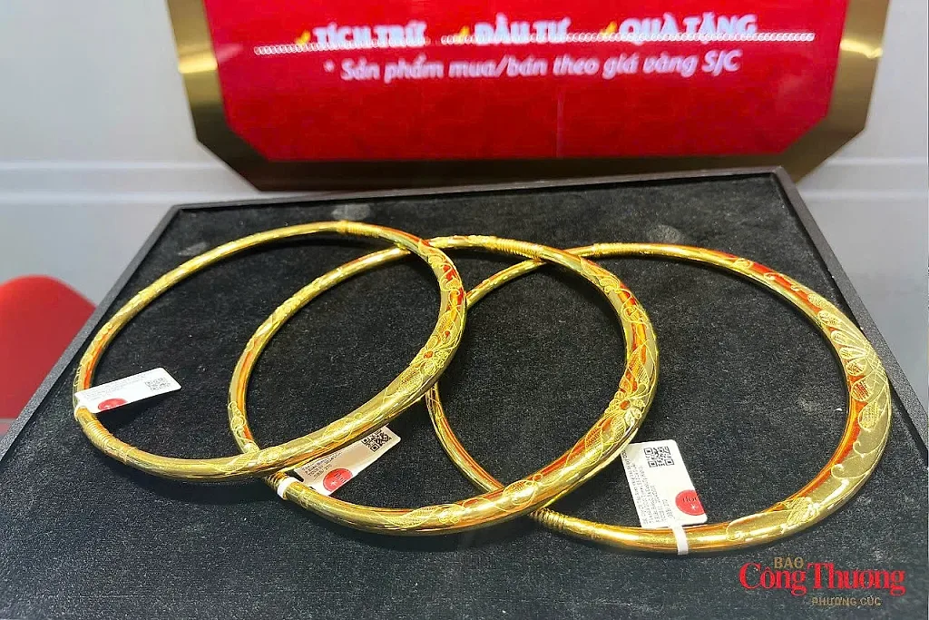 Giá vàng hôm nay (26/8): Khó vượt ngưỡng 4.700 USD