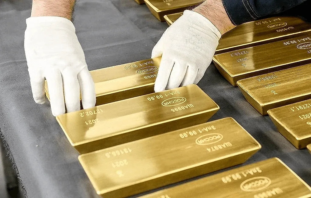 Giá vàng thế giới giảm mạnh, vàng trong nước đồng loạt lao dốc