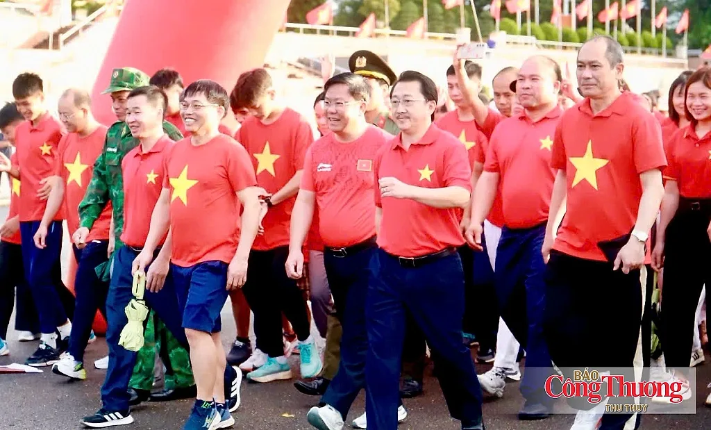 Lai Châu: Hơn 11.000 người đi bộ hưởng ứng “Cùng Việt Nam tiến bước”, lan tỏa lối sống xanh