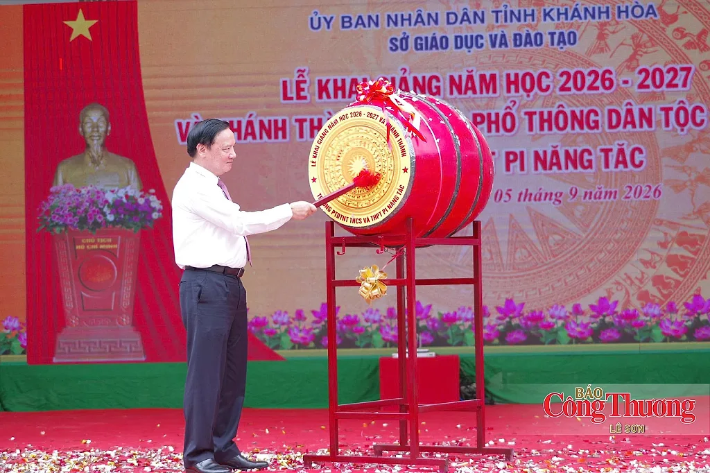 Khánh Hoà: Phó Chủ tịch Quốc hội Nguyễn Khắc Định dự khai giảng tại trường dân tộc nội trú Pi Năng Tắc