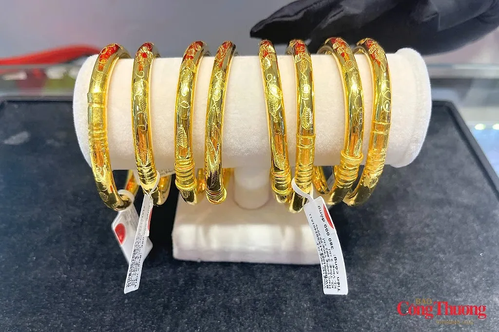 Giá vàng hôm nay (7/9): Vững mốc 4.400 USD, tuần mới tăng hay giảm?