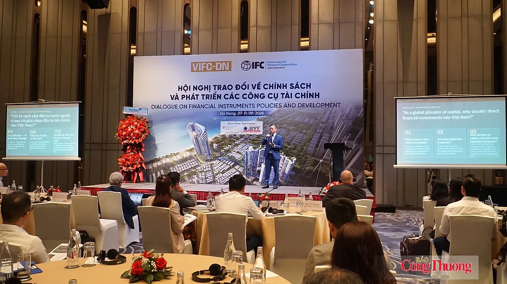 Đà Nẵng: Trao đổi chính sách phát triển tài chính quốc tế