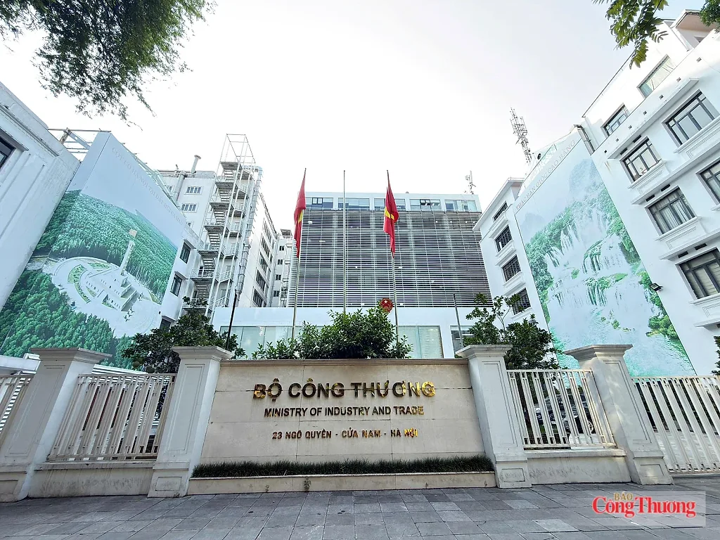 Bộ Công Thương đề nghị các địa phương phối hợp quản lý khu công nghiệp, khoáng sản