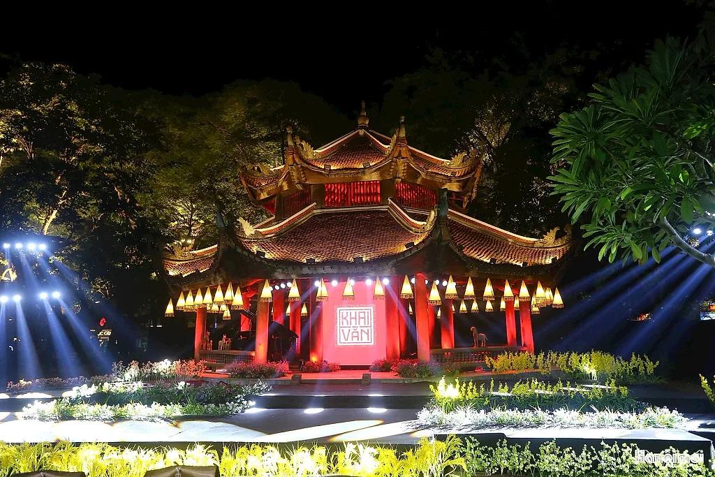 Tái hiện 950 năm Quốc Tử Giám qua phim 3D Mapping 'Vun đắp hiền tài'