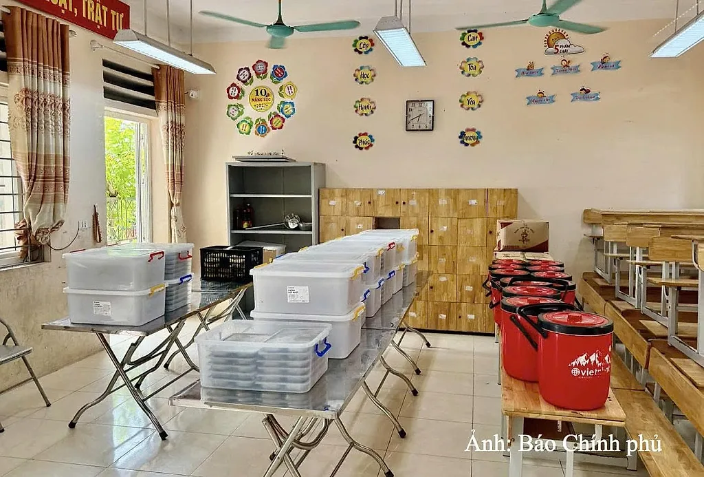 Thủ tướng chỉ đạo bảo đảm an toàn, chất lượng bữa ăn bán trú cho học sinh