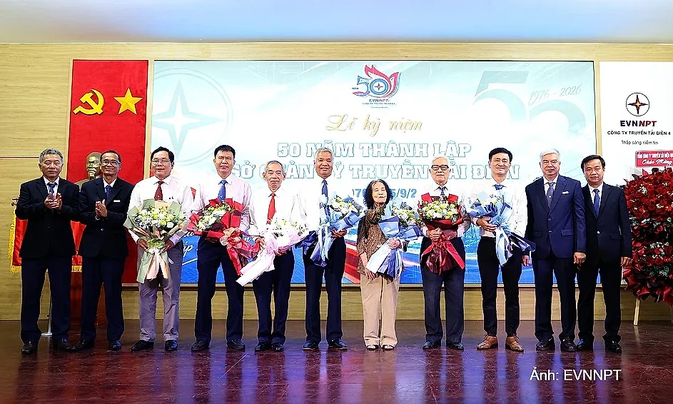 Công ty Truyền tải điện 4 - nửa thế kỷ bền bỉ cung cấp điện cho miền Nam