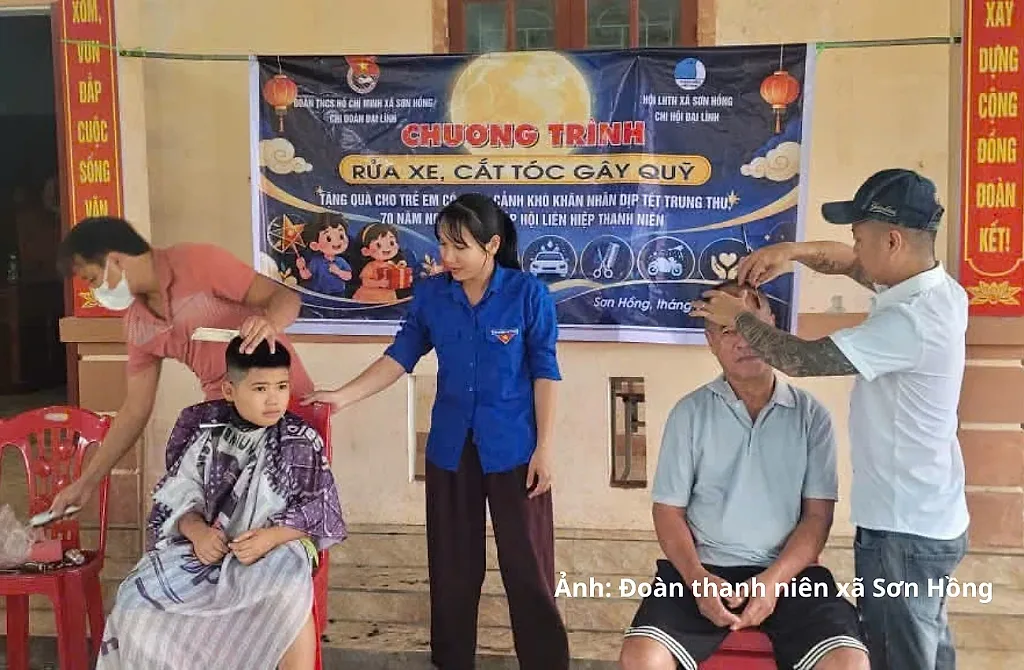 Hà Tĩnh: Thanh niên vùng biên rửa xe, cắt tóc gây quỹ Trung thu