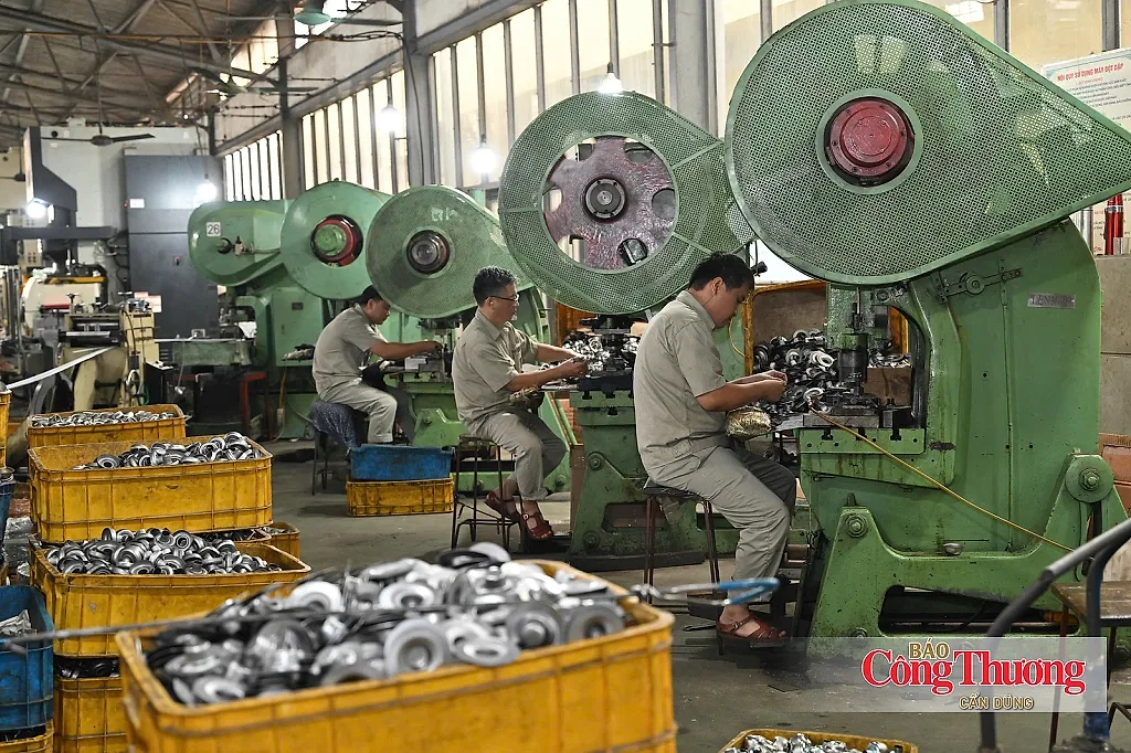 Thương hiệu quốc gia mở đường nâng vị thế hàng Việt