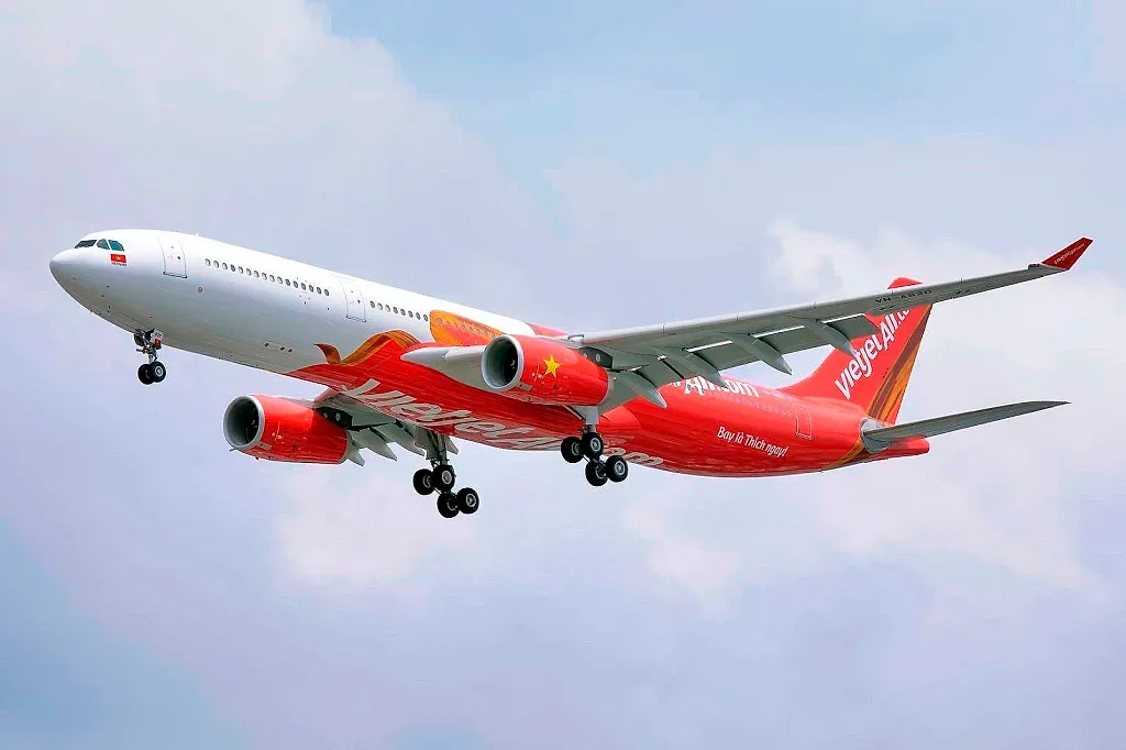 Vietjet đón tin vui hợp tác với Starlink, tung triệu vé 0 đồng cùng ưu đãi đến 40%