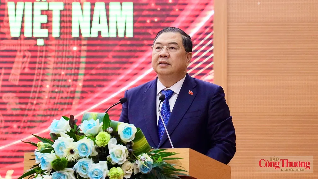 Phó Thủ tướng Thường trực Phạm Gia Túc: Không có quốc gia nào trở thành nước công nghiệp phát triển chỉ bằng lắp ráp