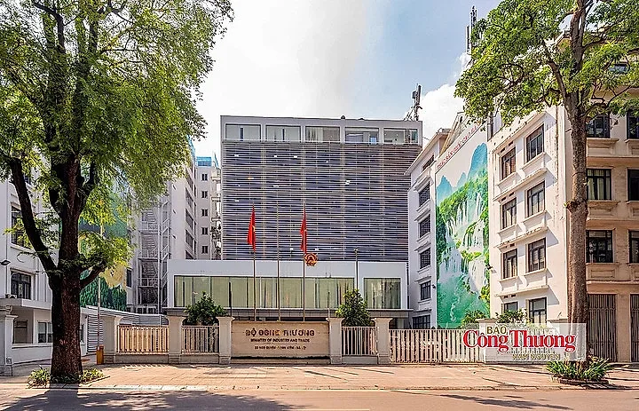 Bộ Công Thương lấy ý kiến góp ý chương trình bồi dưỡng luật sư công