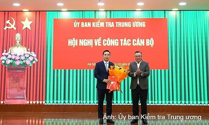 Đồng chí Trần Văn Phúc giữ chức Phó Chủ nhiệm Ủy ban Kiểm tra Trung ương