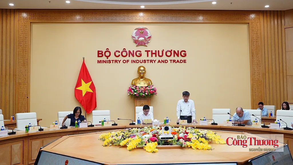 Bài toán lớn của ngành sữa: Tự chủ nguyên liệu, minh bạch thị trường
