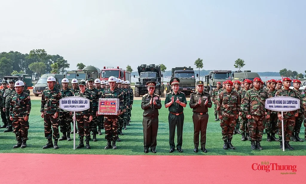 Bộ trưởng Bộ Quốc phòng ba nước Việt Nam - Lào - Campuchia dự diễn tập phòng thủ dân sự năm 2026