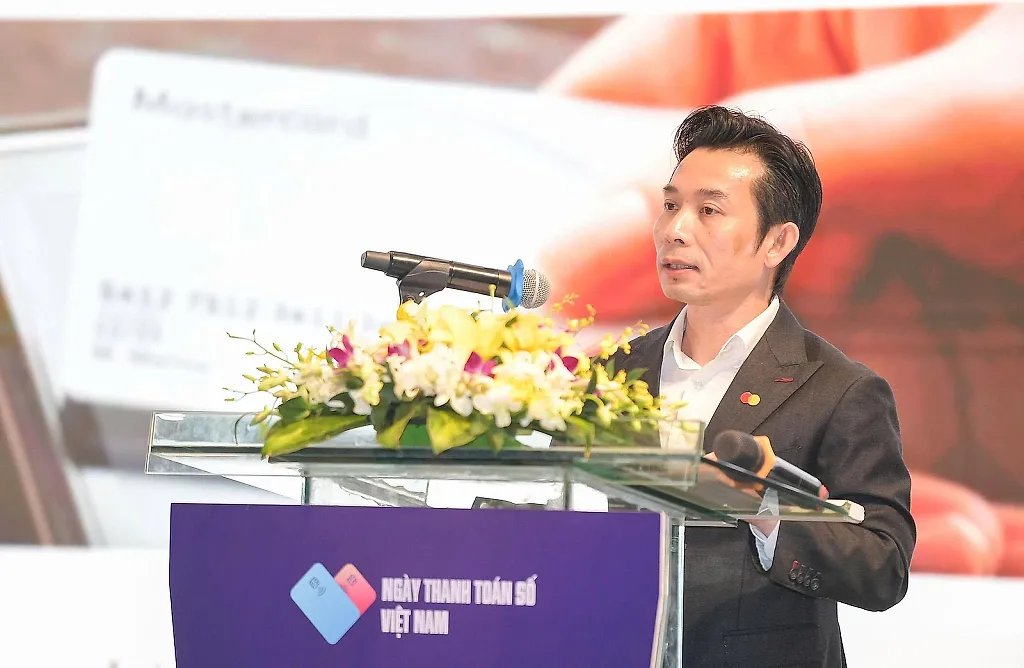 Đại diện Mastercard trình bày tại hội thảo