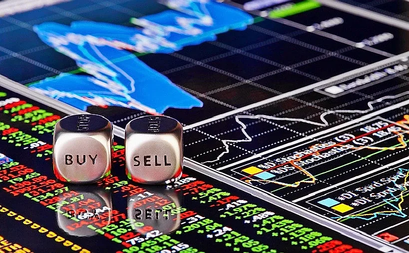 Lãnh đạo Dabaco mua 2 triệu cổ phiếu, CEO An Phát Holdings muốn thoái sạch vốn