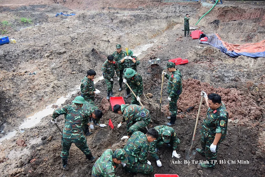 Phát hiện thêm 12 hài cốt liệt sĩ tại Công viên Lê Thị Riêng