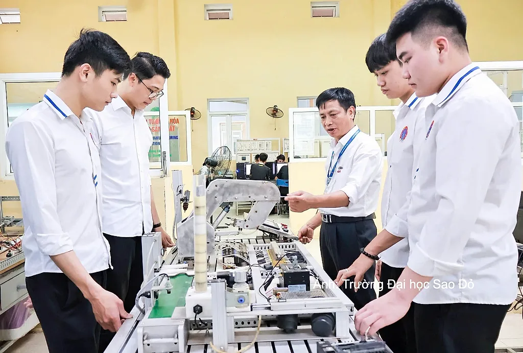 Thúc đẩy gắn kết đào tạo, nghiên cứu với nhu cầu của doanh nghiệp
