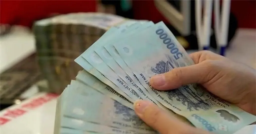 Tăng lương cơ sở từ 1/7, thu nhân viên y tế cải thiện mạnh