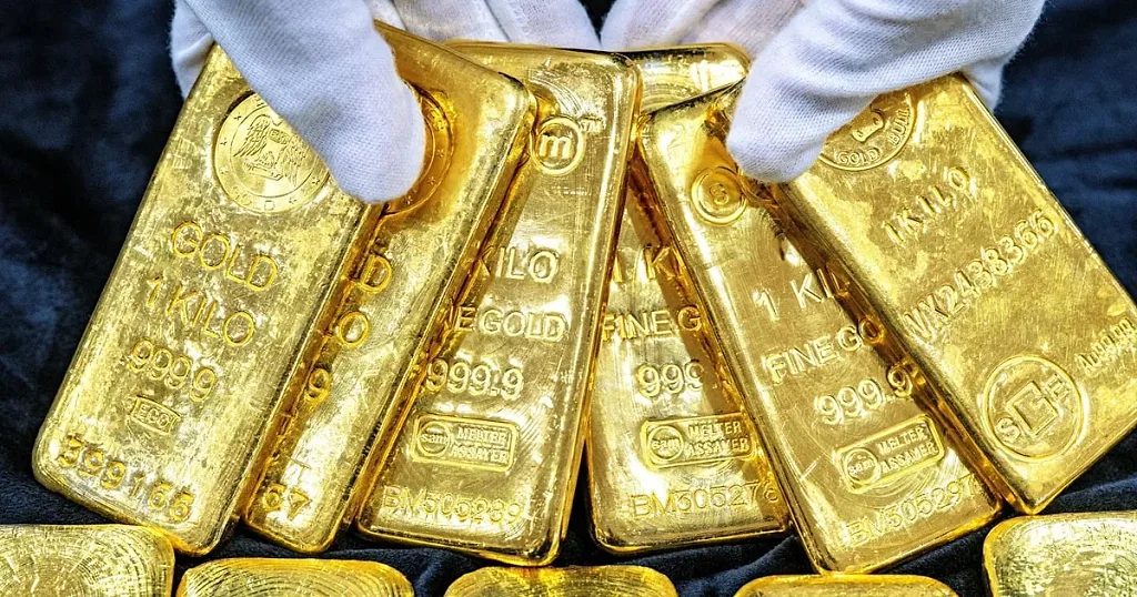 Giá vàng hôm nay 20/5: Vàng SJC và vàng nhẫn đồng loạt giảm, chênh lệch với thế giới vượt 22 triệu đồng