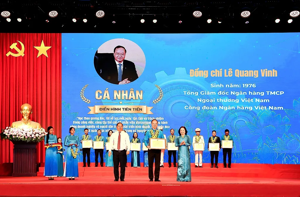 Tổng Giám đốc Vietcombank được vinh danh trong học tập và làm theo Bác