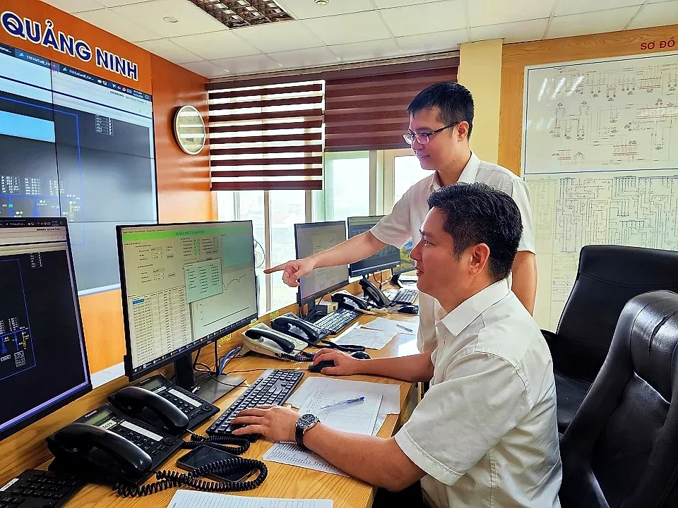 Hai kỹ sư điện nghiên cứu thành công mô hình nâng cao dự báo phụ tải