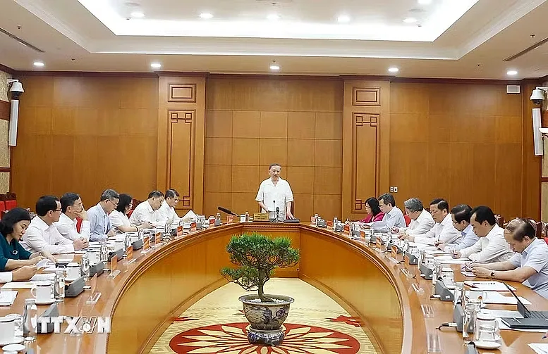 Quán triệt quan điểm quyền có nơi ở hợp pháp là quyền cơ bản của công dân, tiếp cận nhà ở an toàn, phù hợp với khả năng chi trả là thước đo của tiến bộ xã hội — Đảng uỷ Chính phủ