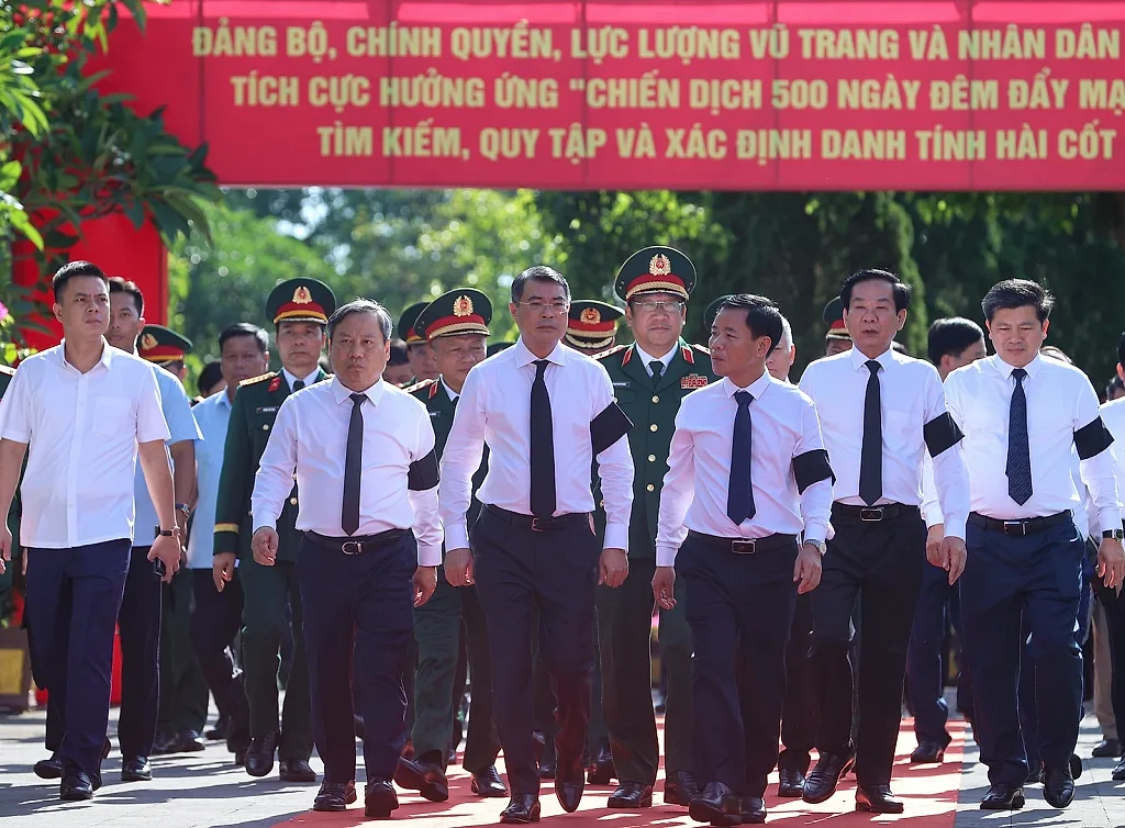Thủ tướng Lê Minh Hưng dự lễ truy điệu và an táng hài cốt liệt sĩ tại tỉnh Quảng Trị — Nghĩa trang Liệt sĩ quốc gia Đường 9