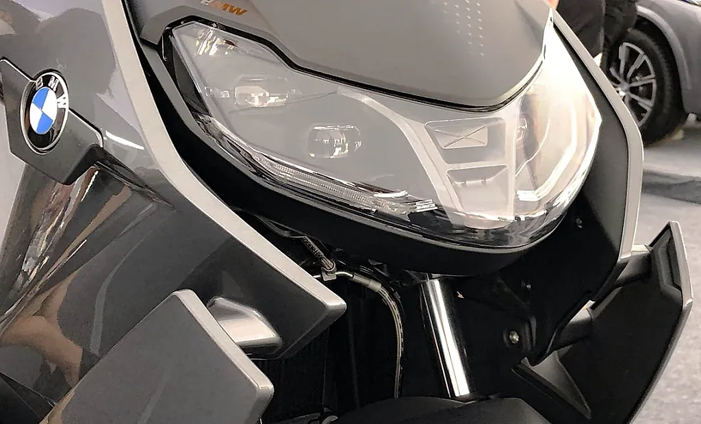 Đây là chiếc xe điện đắt nhất Việt Nam: Trang bị như ô tô, sạc nhanh 4 giờ, đi xa 130km