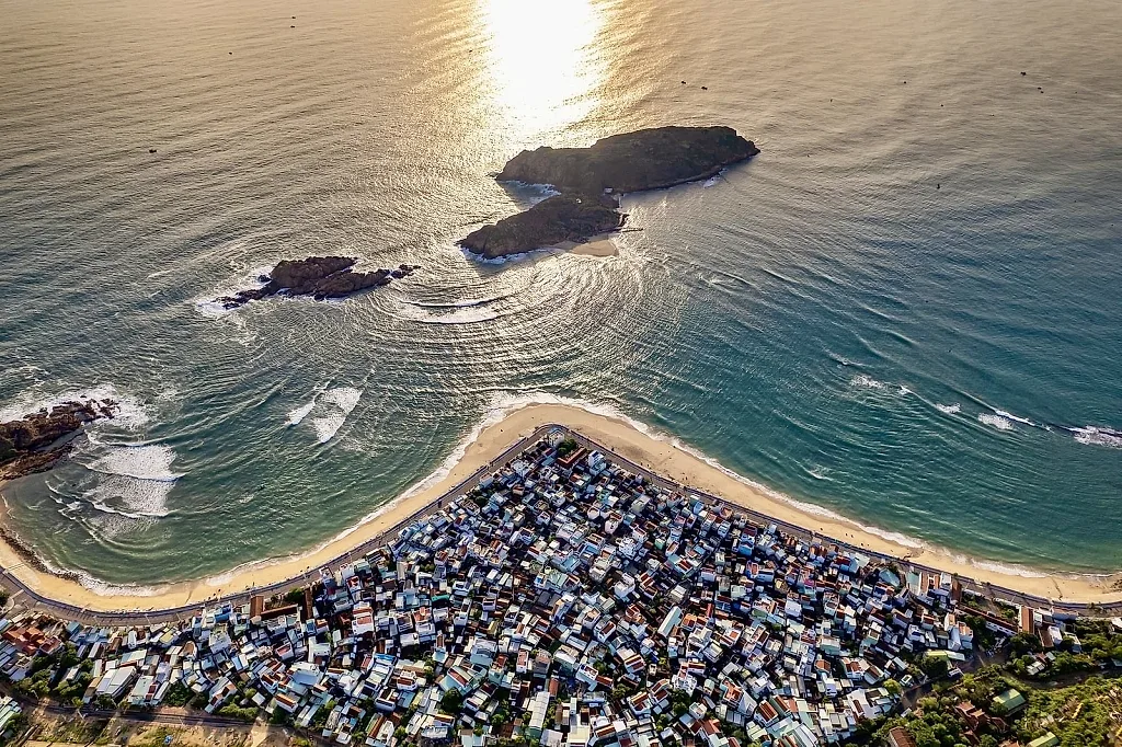 Đảo yến giữa biển Quy Nhơn Đông: Có hang đá hàng nghìn năm tuổi, mùa xuân chim bay kín trời