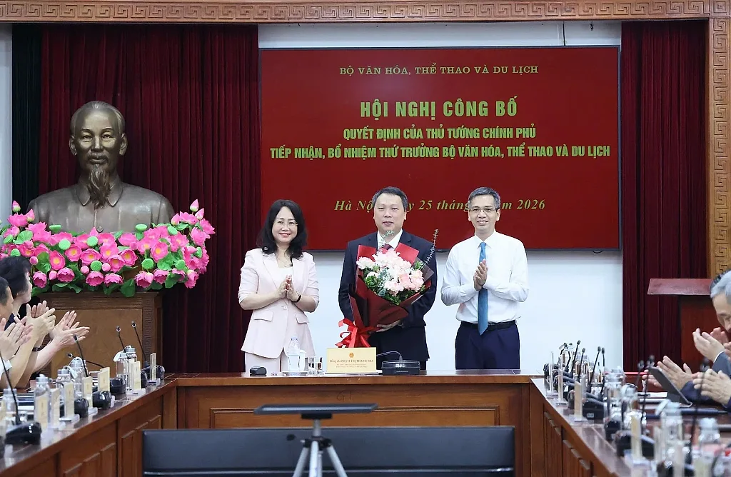 Phó Thủ tướng Phạm Thị Thanh Trà trao quyết định bổ nhiệm ông Nguyễn Huy Dũng giữ chức Thứ trưởng Bộ VHTT&DL- Ảnh 5.
