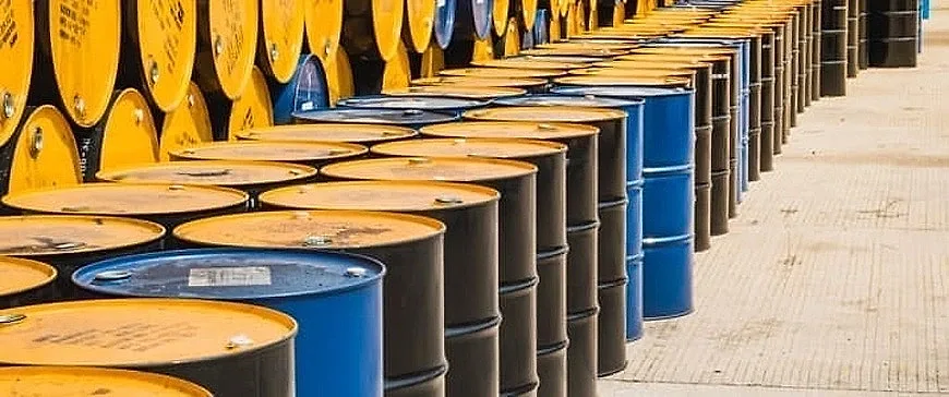 Giá dầu thế giới giảm gần 5% — Sở Giao dịch Hàng hóa Việt Nam
