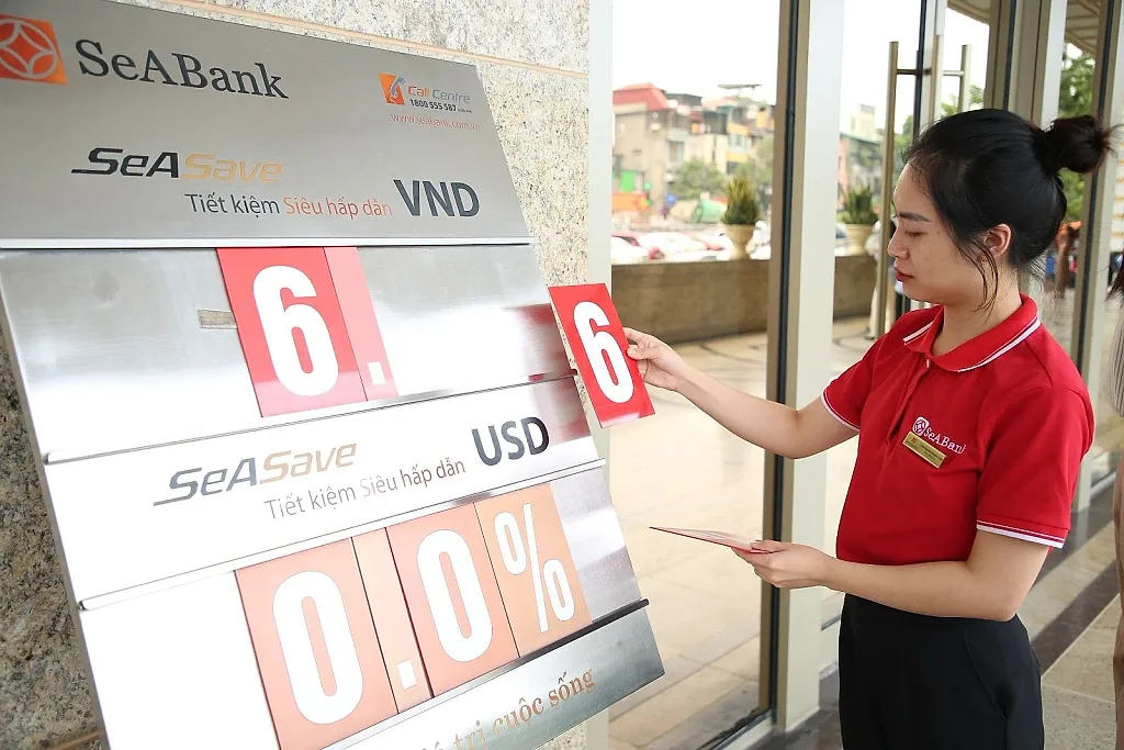 Lãi suất ngân hàng hôm nay 26/5: Nhóm kỳ hạn dài tiếp tục nóng