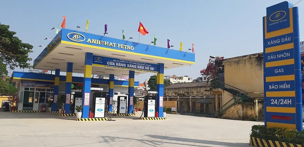 Xử phạt 3 doanh nghiệp đầu mối kinh doanh xăng dầu