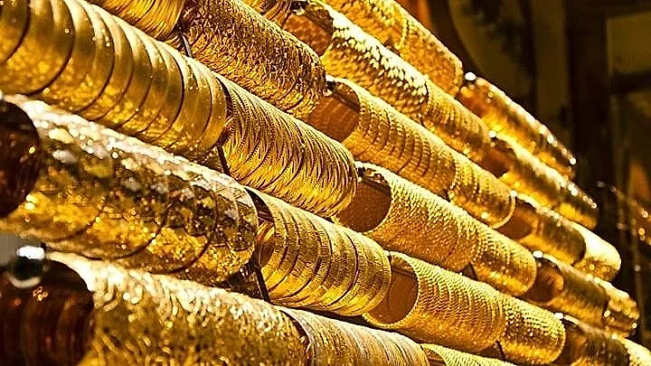 Thị trường kim loại quý 27/5: Giá vàng giảm mạnh hơn, bạc chịu áp lực