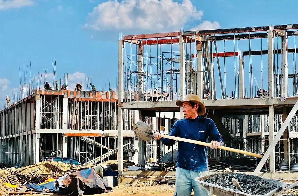 Chùm ảnh: Ngày đêm 'thần tốc' hoàn thành trường nội trú vùng biên Gia Lai