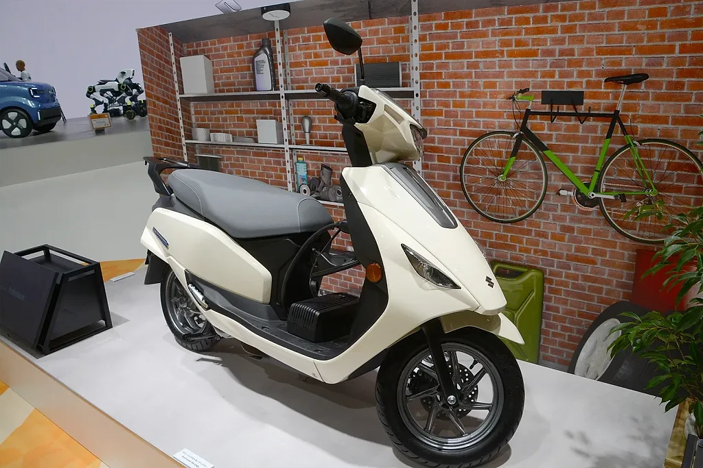 suzuki2.webp
