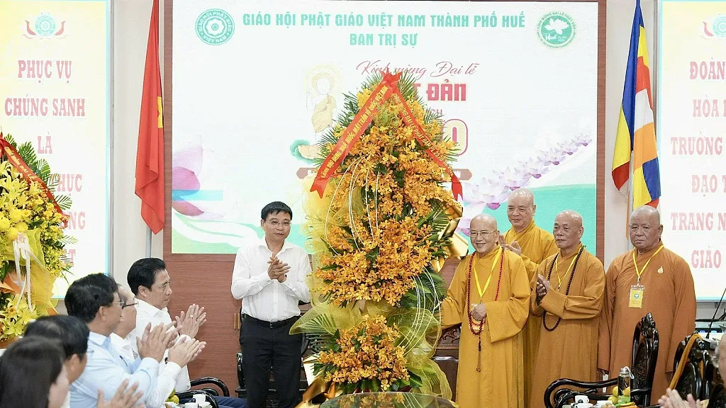 Phó Thủ tướng Nguyễn Văn Thắng chúc mừng Đại lễ Phật đản tại Huế — Giáo hội Phật giáo Việt Nam