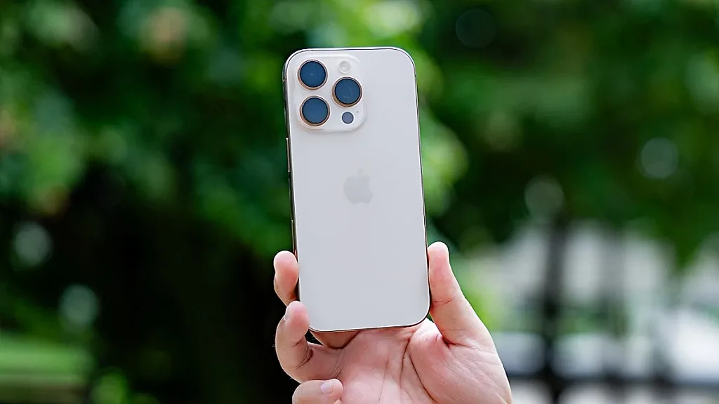 iPhone 16 Pro