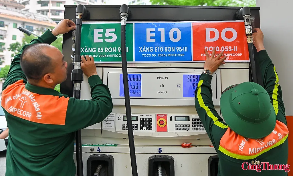 Tín hiệu tích cực từ những cửa hàng bán sớm xăng E10 — PV Oil