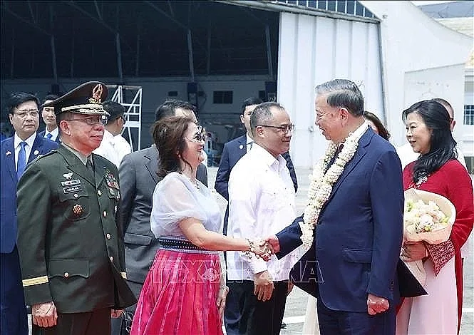 Tổng Bí thư, Chủ tịch nước Tô Lâm và Phu nhân đến thủ đô Manila thăm cấp Nhà nước Cộng hòa Philippines- Ảnh 3.