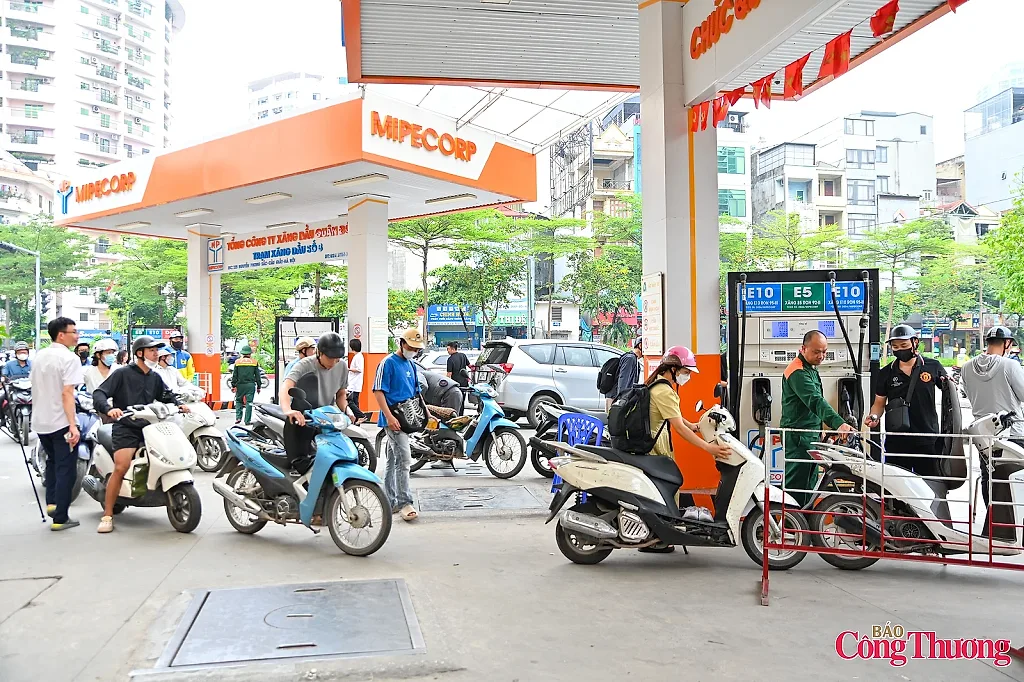 Từ hôm nay, E10 trở thành lựa chọn mới tại cây xăng trên cả nước
