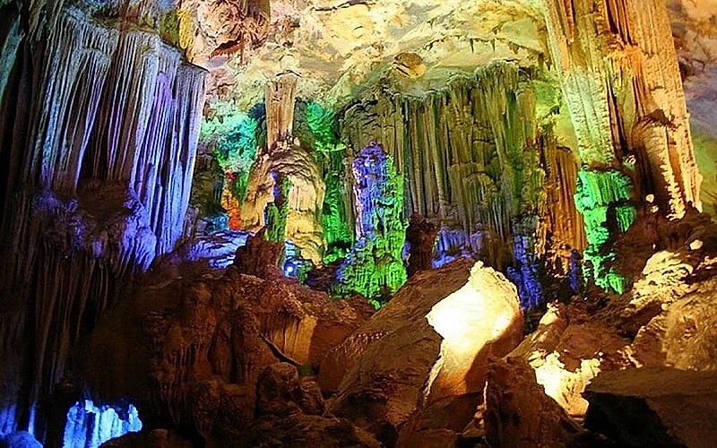 Hang động được ví như “thế giới bị lãng quên” dưới lòng đất: Sở hữu truyền thuyết hang ma bí ẩn, cách hồ Ba Bể chỉ vài km