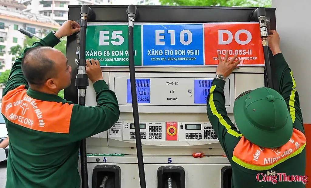 Sử dụng xăng E10: Doanh nghiệp, người dân đồng hành cùng chuyển đổi xanh