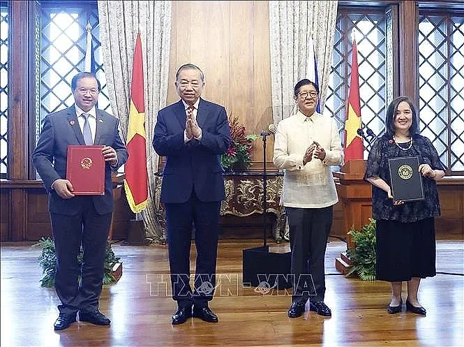 Việt Nam - Philippines nâng cấp quan hệ Đối tác chiến lược tăng cường
