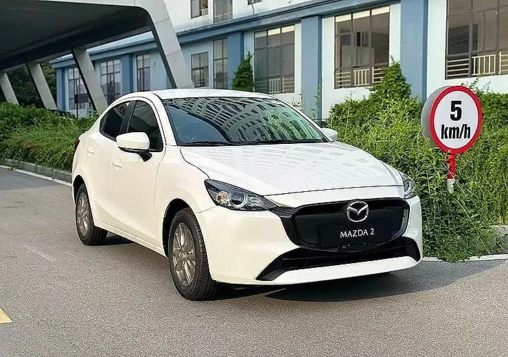mazda2.jpg