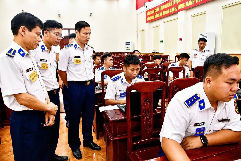 Vùng Cảnh sát biển 2: Tìm 'Thủ lĩnh Đoàn tiên phong quyết thắng' — Bộ Tư lệnh Vùng Cảnh sát biển 2