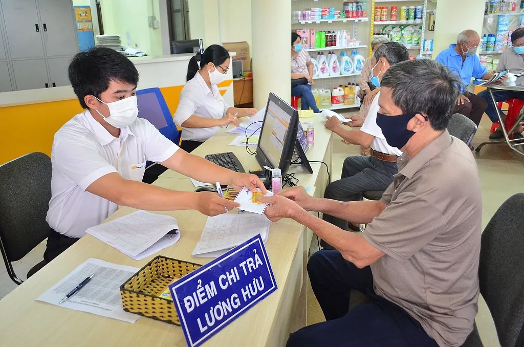 lương hưu tăng cao
