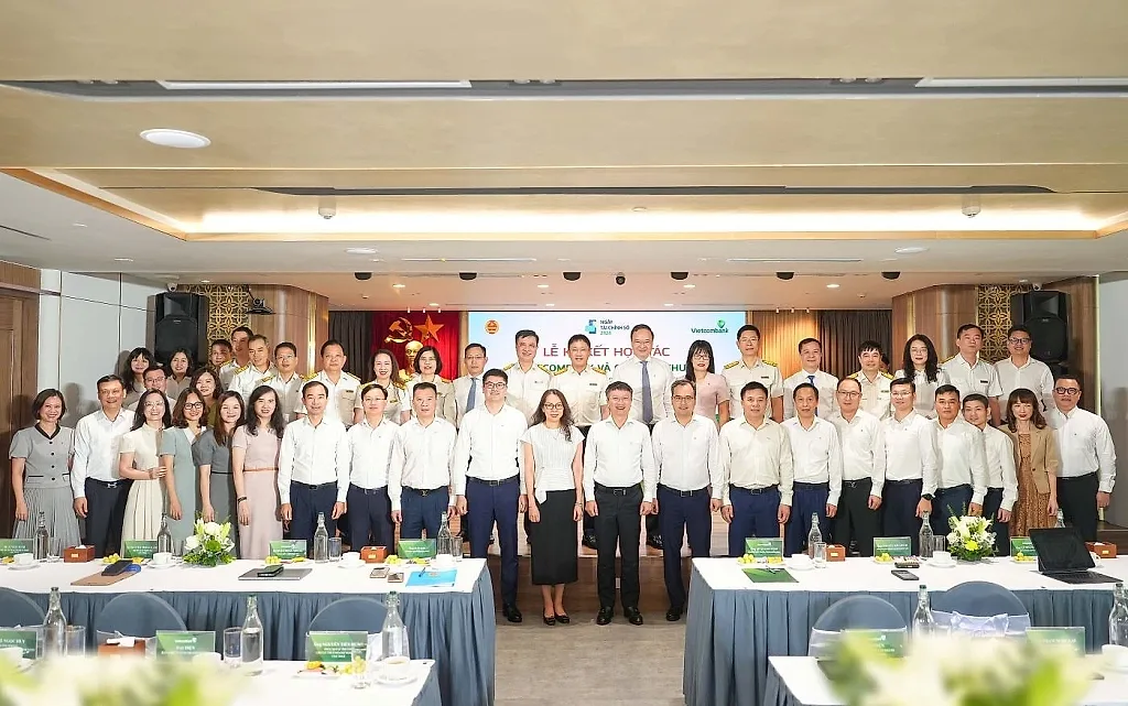 20260603_ndt_vcb_kyket_thue_anh-5.jpg